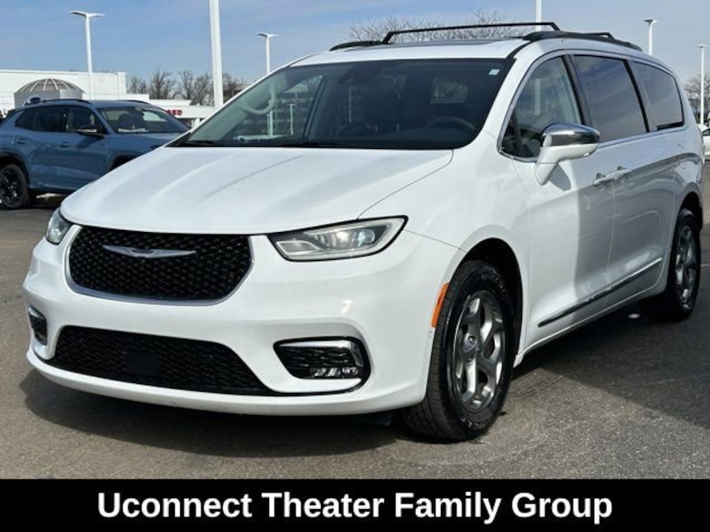 Used 2022 Chrysler Pacifica Limited Van Passenger Van