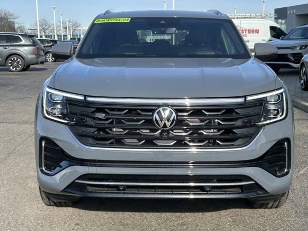 New 2026 Volkswagen Atlas Cross Sport 2.0T SEL Premium R-Line SUV