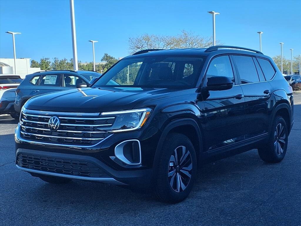 2026 Volkswagen Atlas SE Technology photo 2