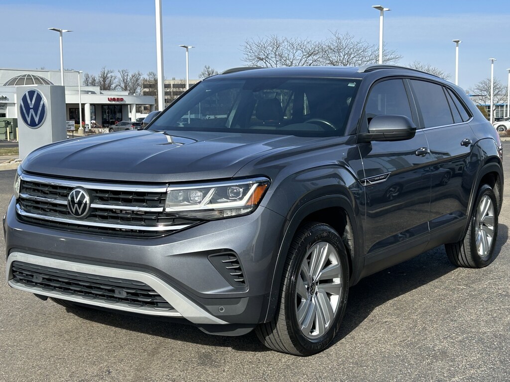 Used 2020 Volkswagen Atlas Cross Sport 2.0T SE w/Technology 4MOTION SUV