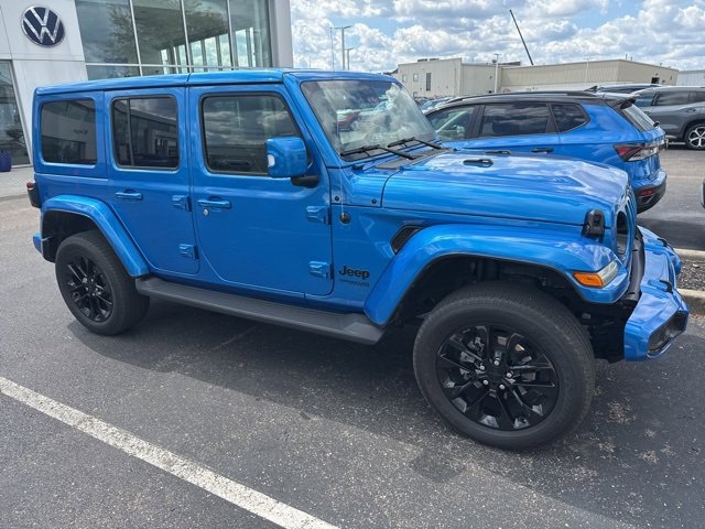 2022 Jeep Wrangler Unlimited Sahara High Altitude photo 2