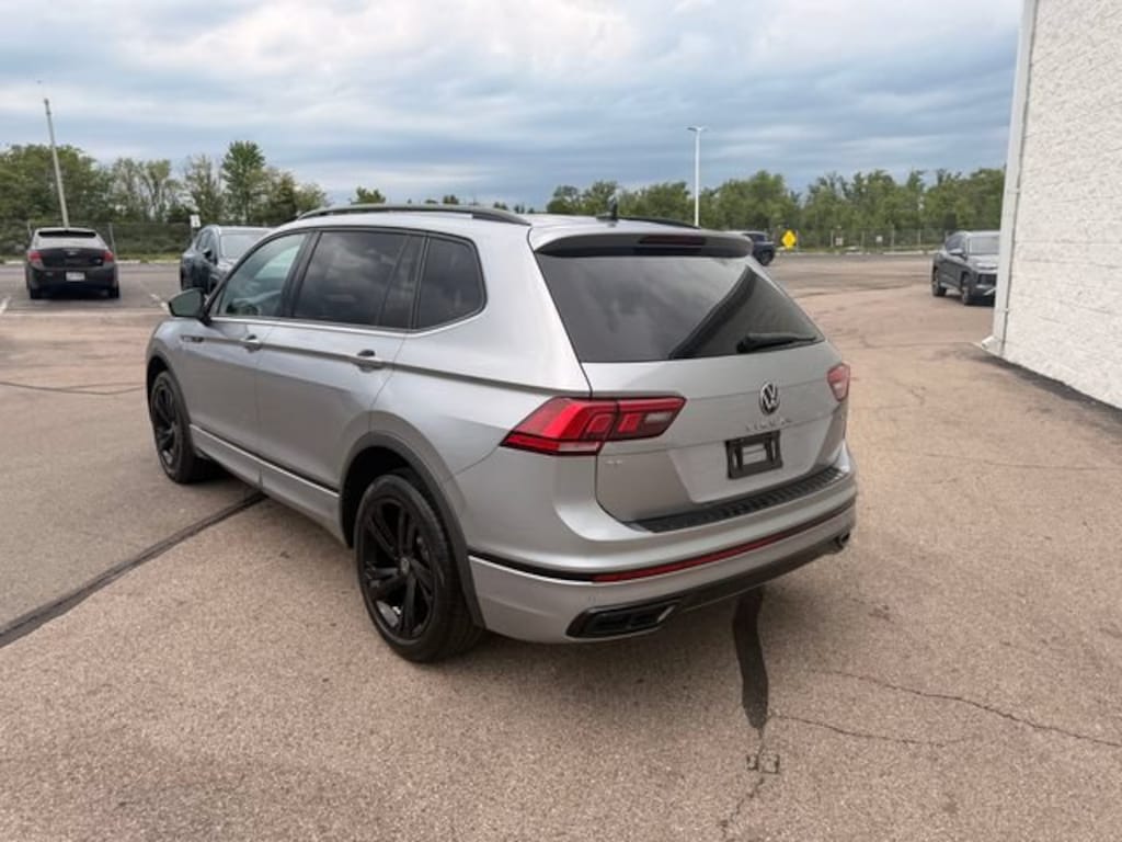 Certified 2024 Volkswagen Tiguan 2.0T SE R-Line Black SUV
