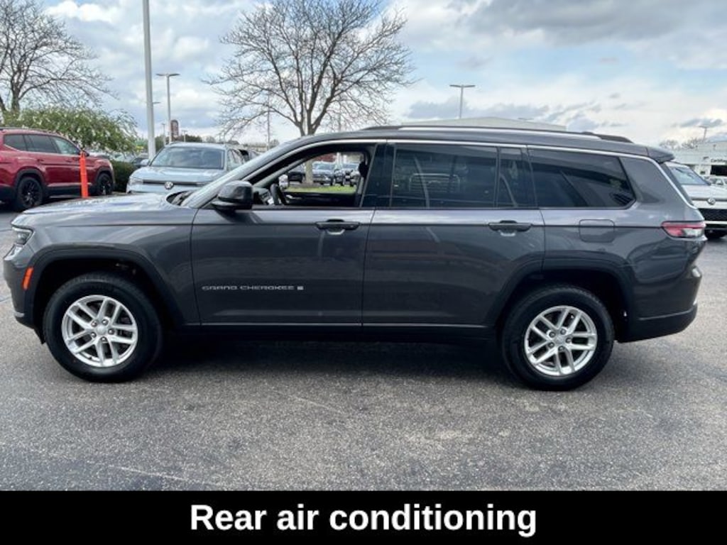 Used 2023 Jeep Grand Cherokee L Laredo SUV