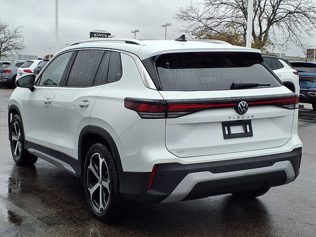 2026 Volkswagen Tiguan SE photo 4