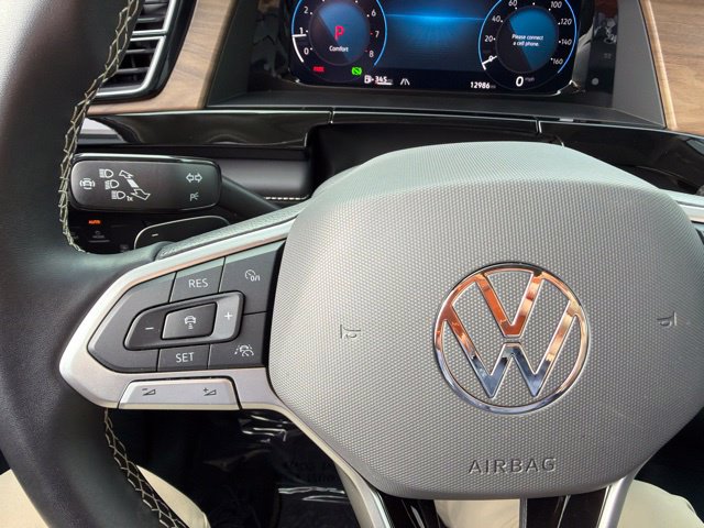 Used 2025 Volkswagen Atlas 2.0T SE SUV