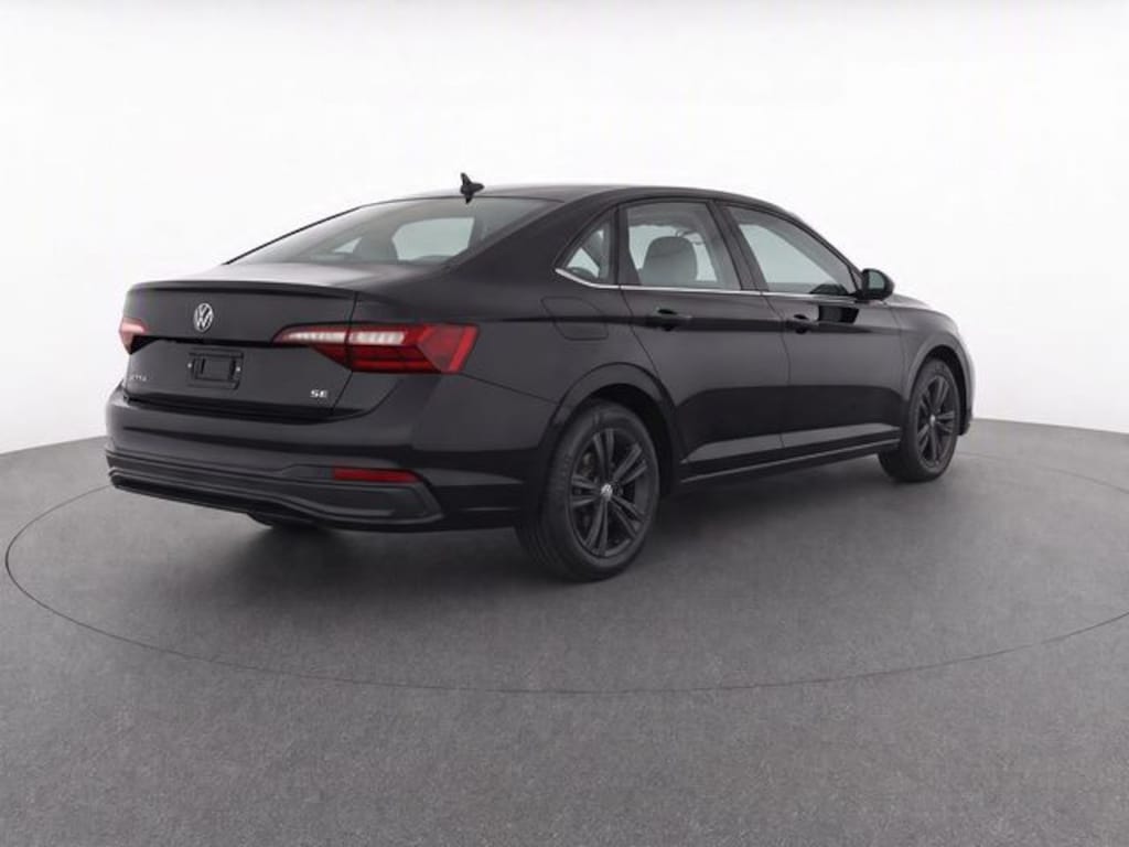 Used 2024 Volkswagen Jetta 1.5T SE Sedan