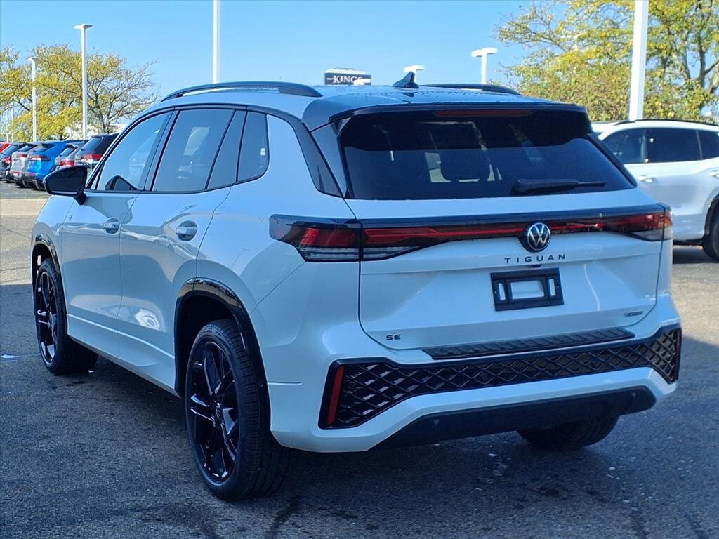 New 2025 Volkswagen Tiguan SE R-Line Black SUV