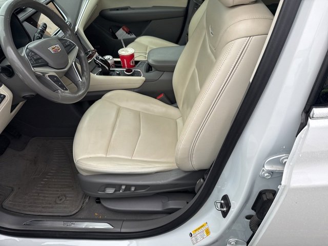 2022 Cadillac XT5 Premium Luxury photo 3