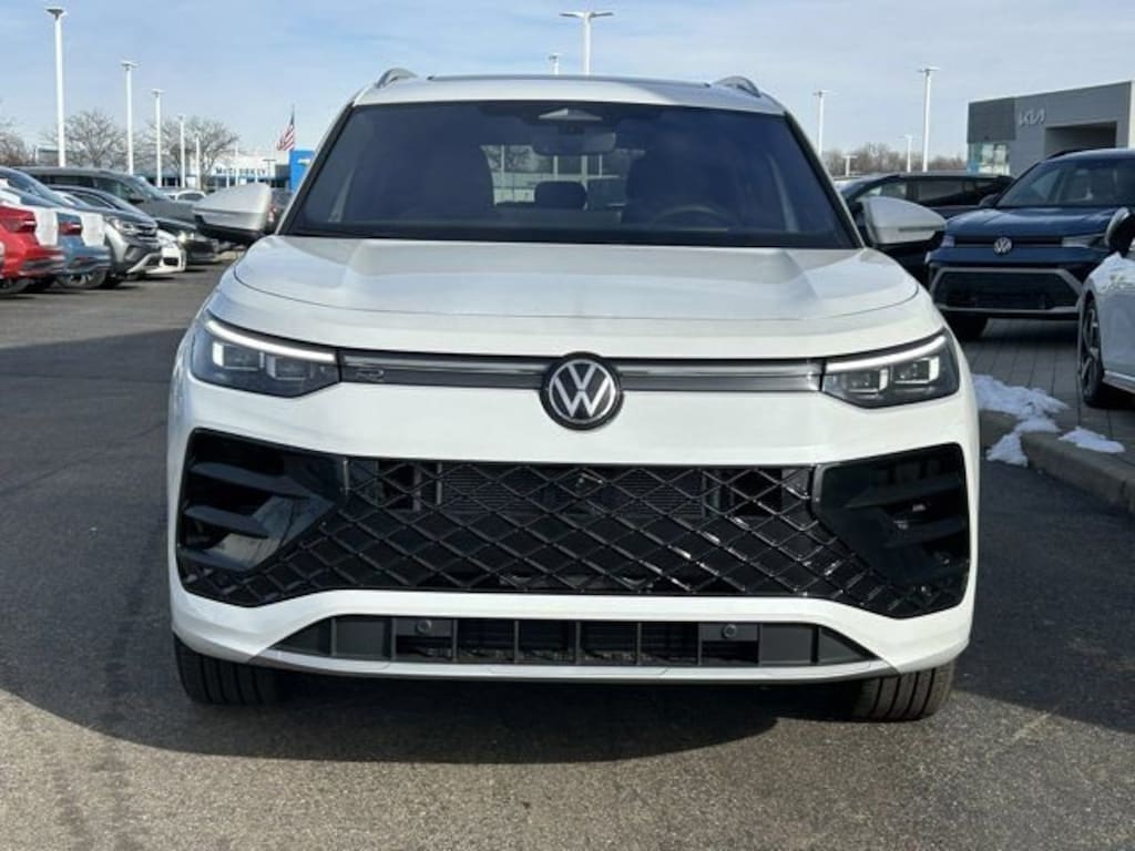 New 2026 Volkswagen Tiguan SEL R-Line Turbo SUV
