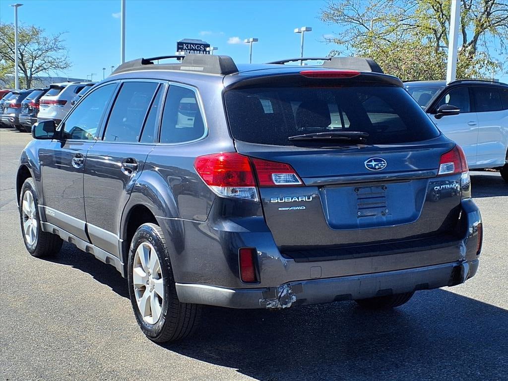 Used 2011 Subaru Outback 2.5i Premium (CVT) SUV