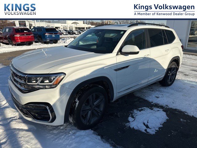 2021 Volkswagen Atlas SE w/Tech R-Line's photo