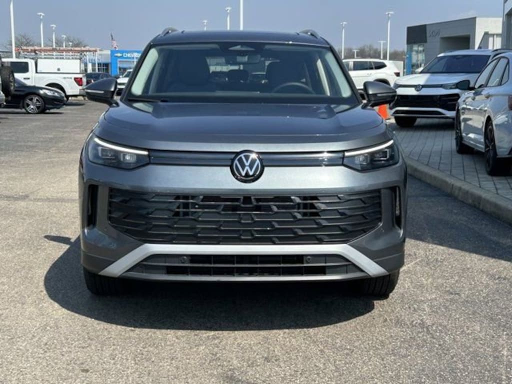 New 2026 Volkswagen Tiguan SE SUV