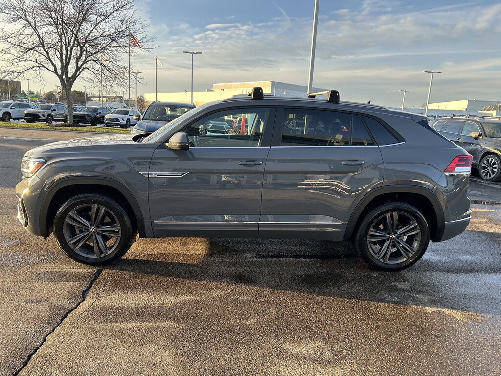 Used 2021 Volkswagen Atlas Cross Sport 3.6L V6 SE w/Technology R-Line 4MOTION SUV