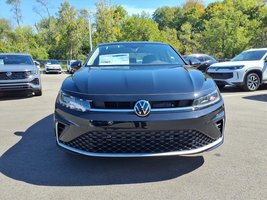 New 2025 Volkswagen Jetta SE Sedan