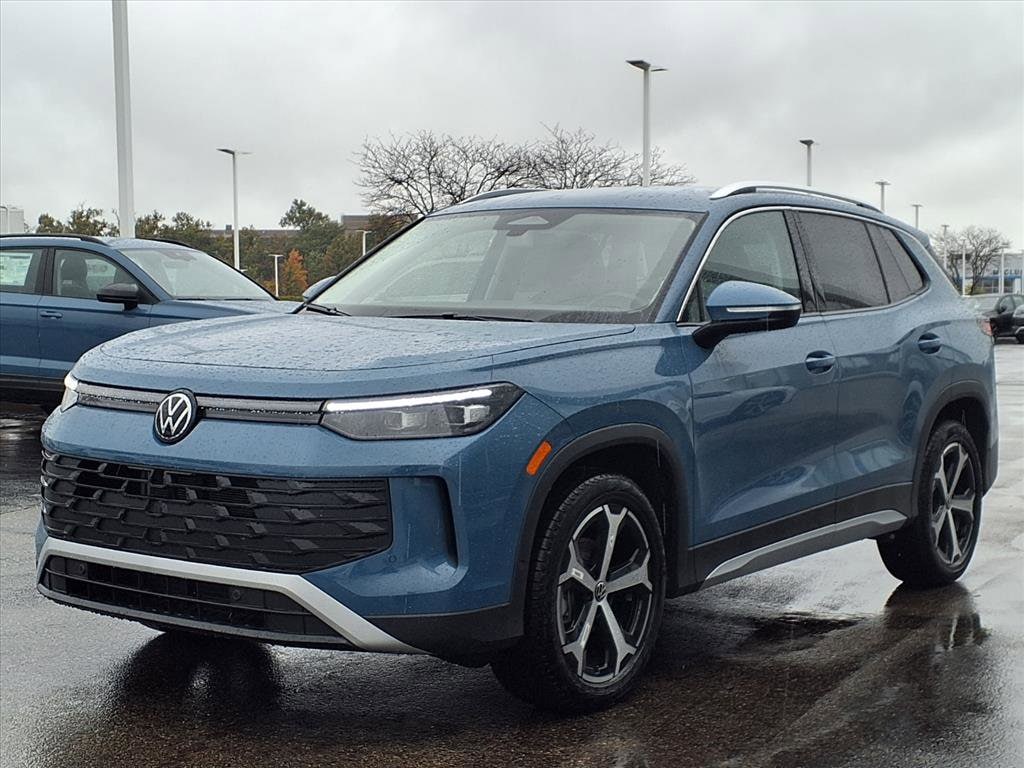New 2025 Volkswagen Tiguan SE SUV