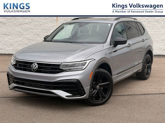 2024 Volkswagen Tiguan 2.0T SE R-Line Black 4Motion's photo