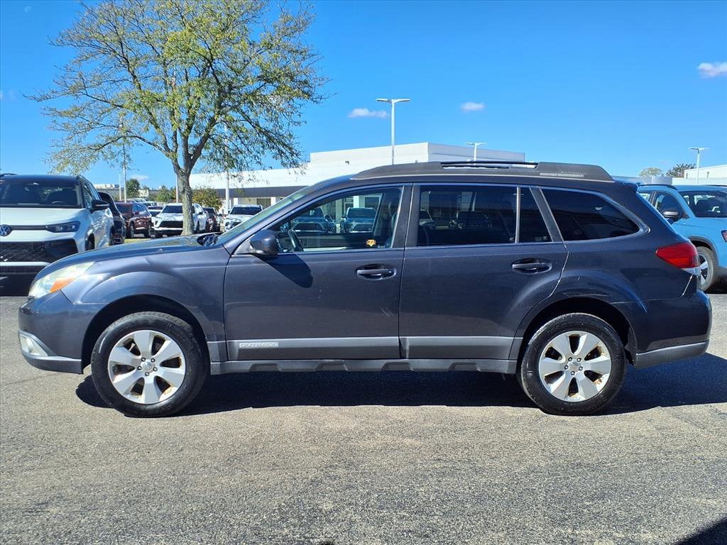 Used 2011 Subaru Outback 2.5i Premium (CVT) SUV
