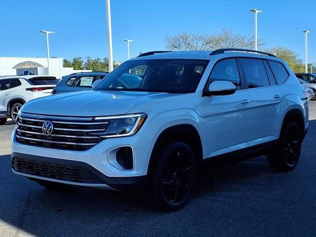 2026 Volkswagen Atlas SE w/Tech - Photo 2