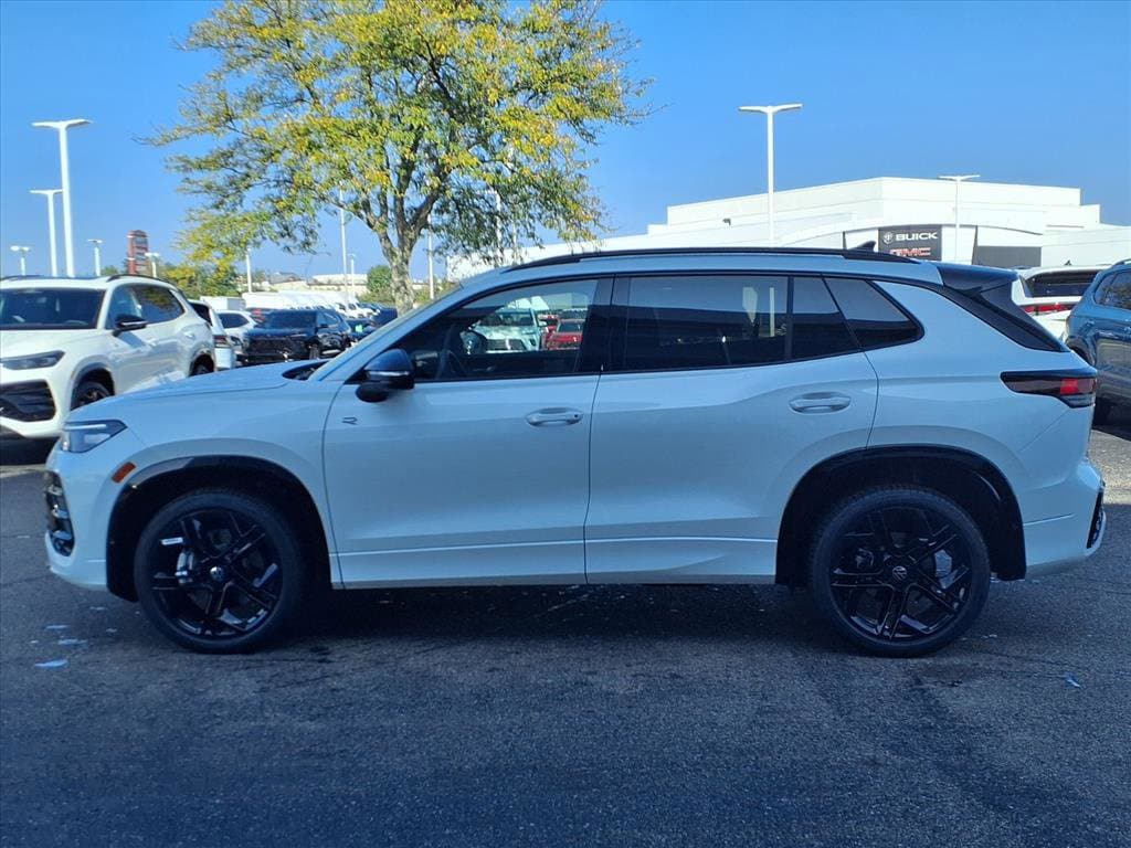 New 2025 Volkswagen Tiguan SE R-Line Black SUV