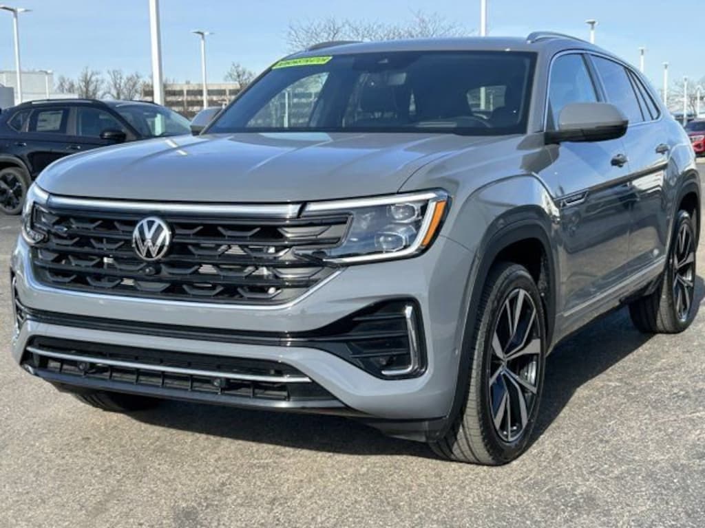 New 2026 Volkswagen Atlas Cross Sport 2.0T SEL Premium R-Line SUV