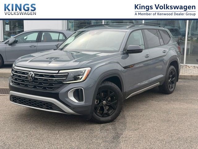 2024 Volkswagen Atlas 2.0T Atlas Peak Edition SEL 4MOTION's photo