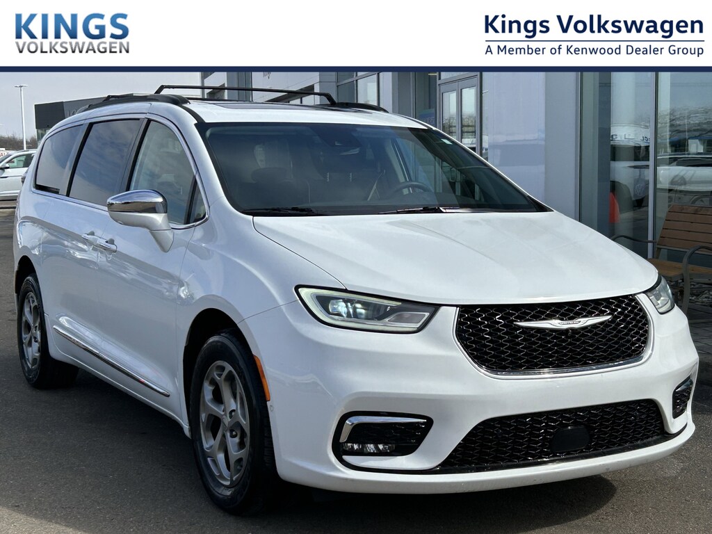 Used 2022 Chrysler Pacifica Limited Van Passenger Van