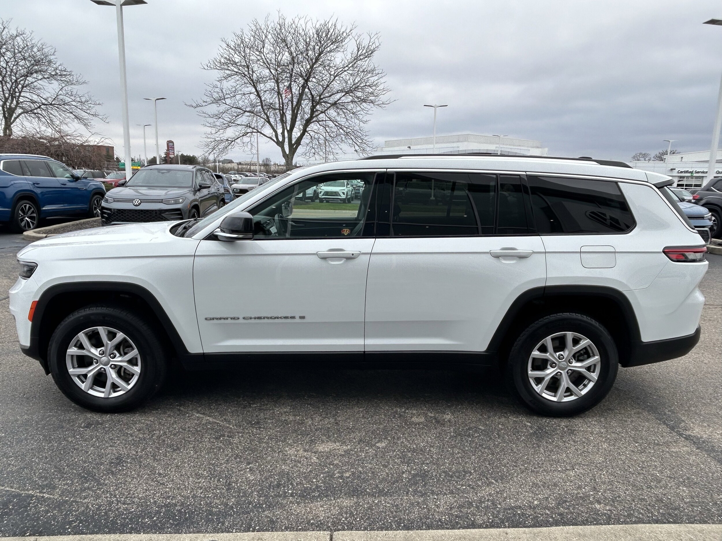 2022 Jeep Cherokee Limited photo 3