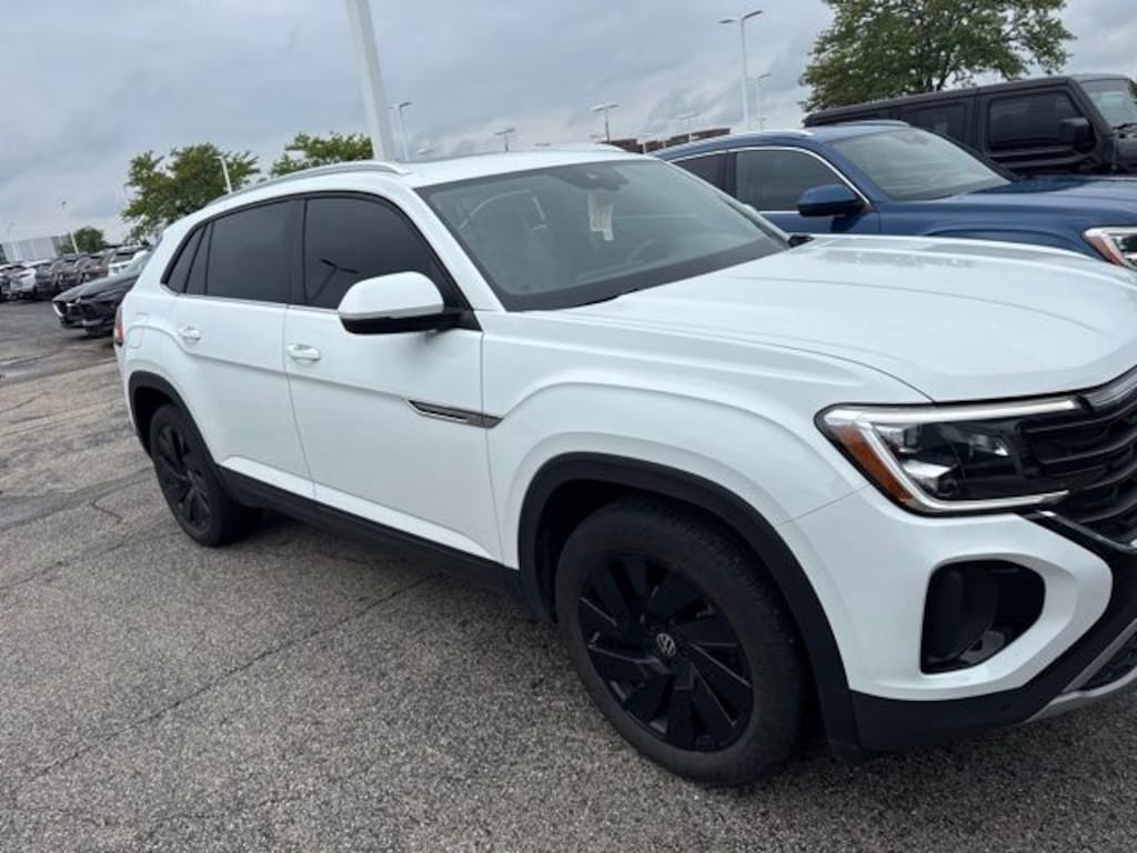 Used 2024 Volkswagen Atlas Cross Sport 2.0T SE w/Technology SUV