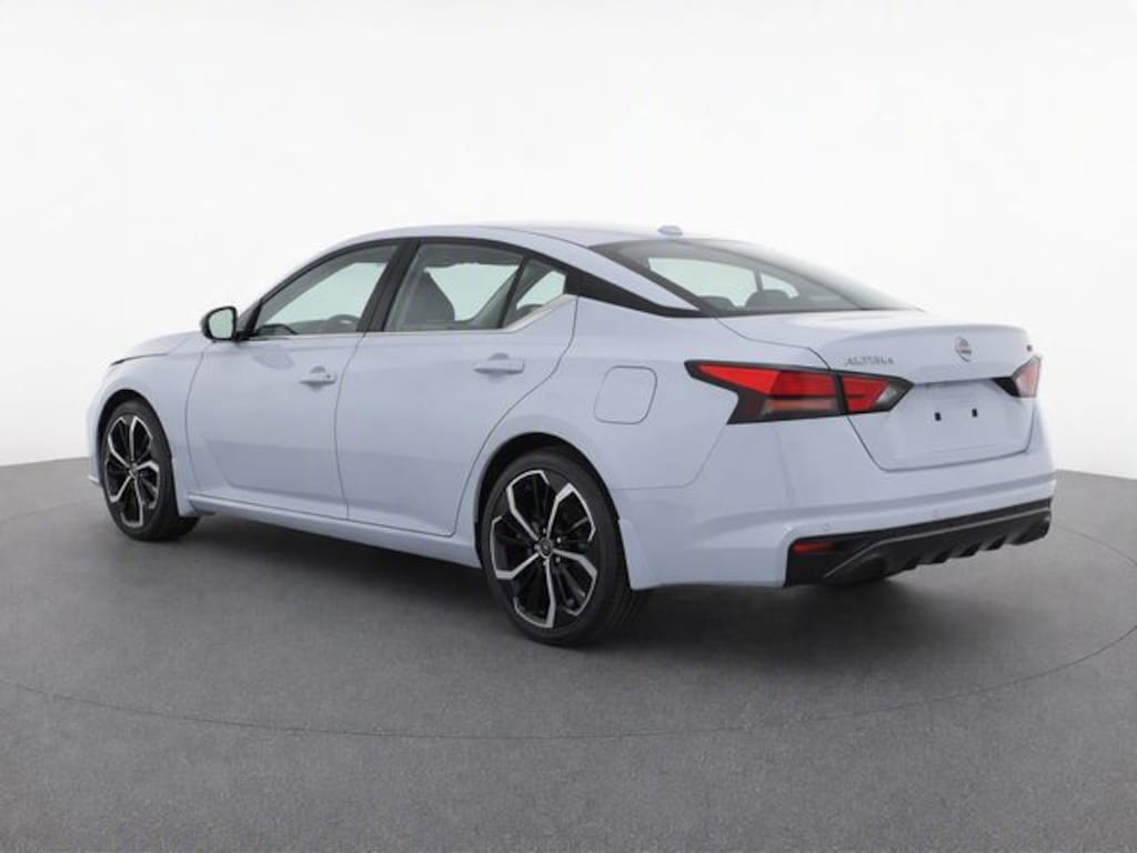 Used 2024 Nissan Altima 2.5 SR Sedan