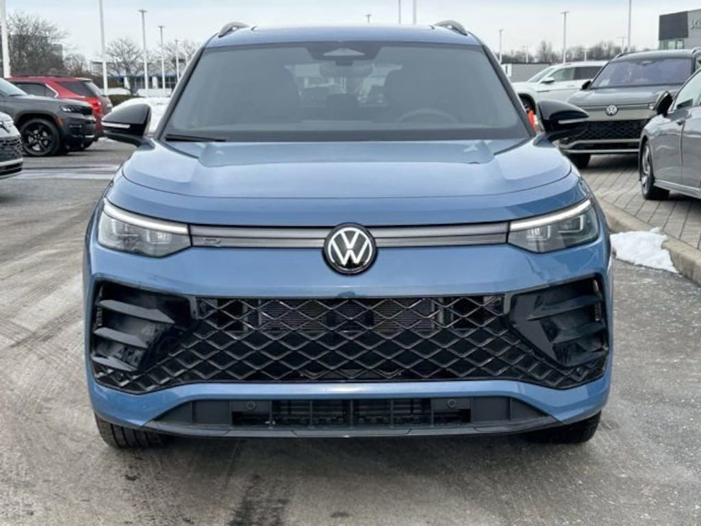 New 2026 Volkswagen Tiguan SE R-Line Black SUV