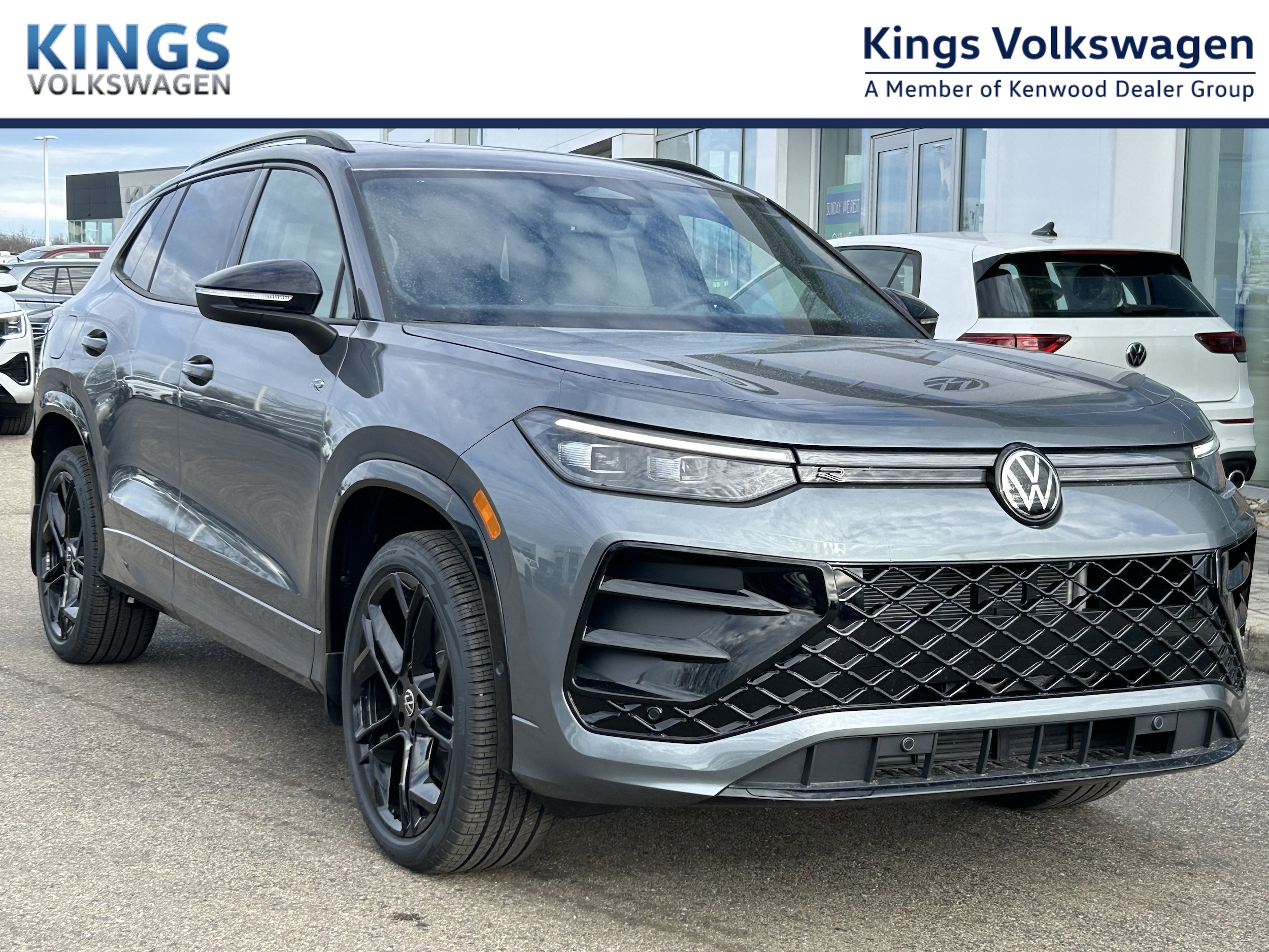 2026 Volkswagen Tiguan SE R-LINE BLACK's photo