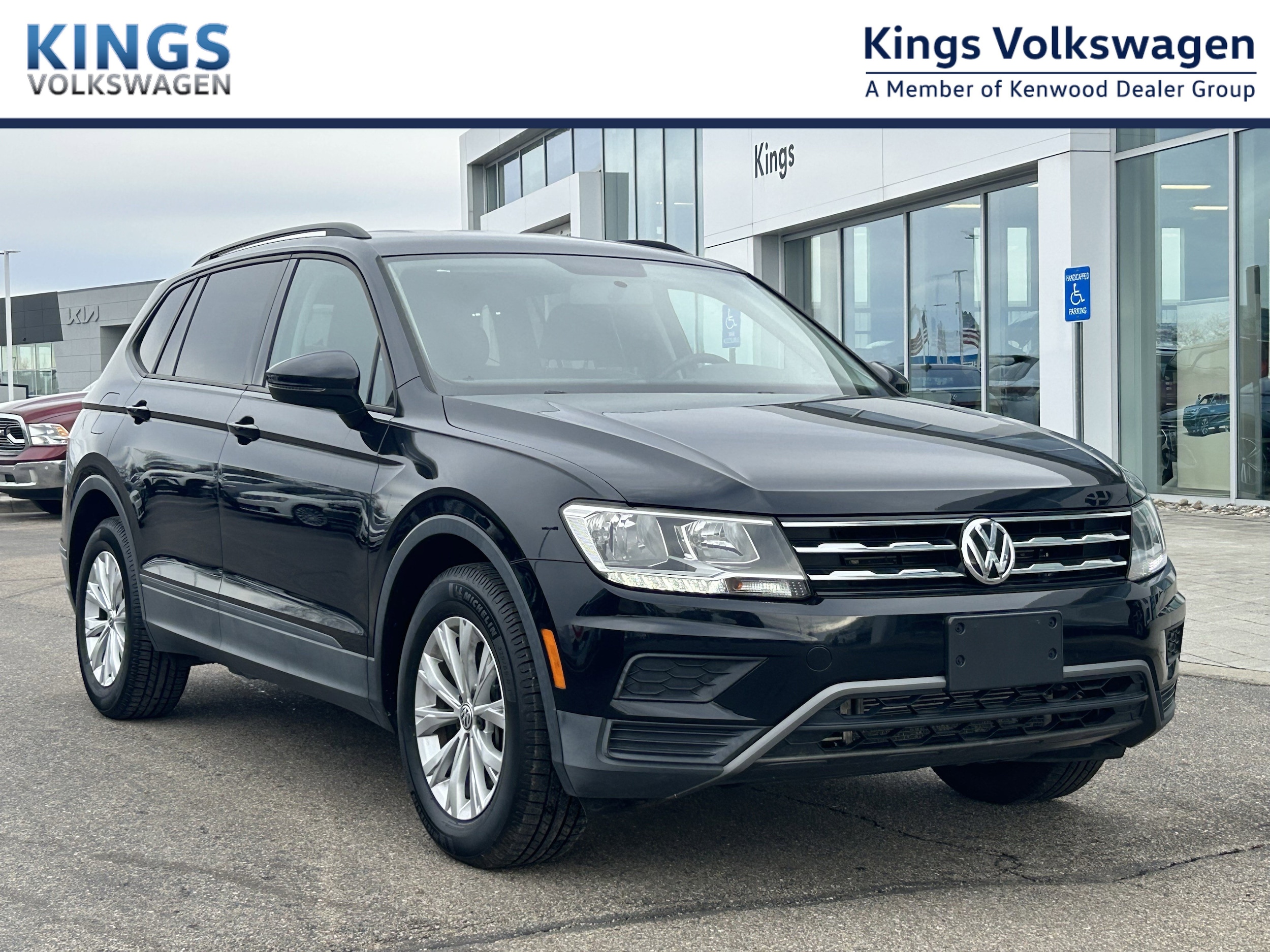 2019 Volkswagen Tiguan S's photo