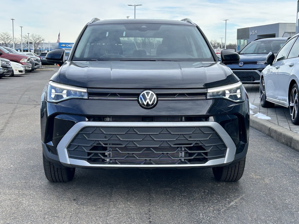 New 2026 Volkswagen Taos SE SUV