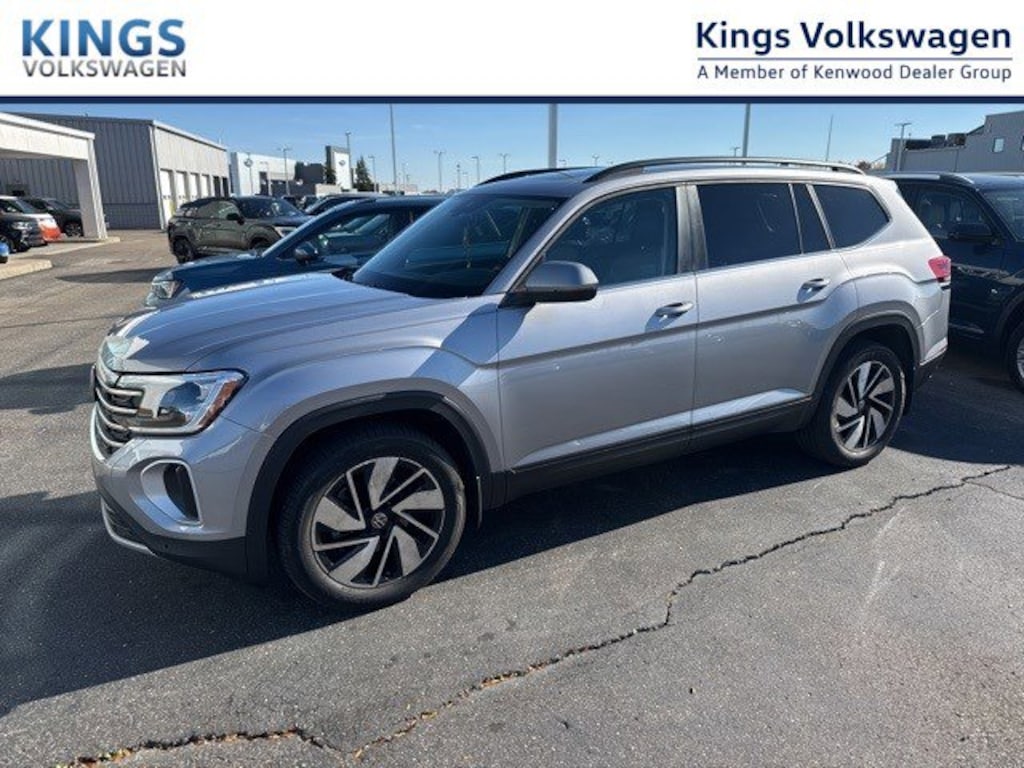 Used 2024 Volkswagen Atlas 2.0T SE w/Technology SUV