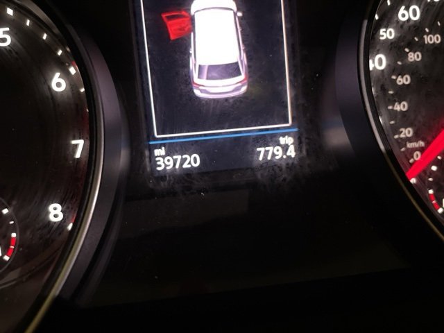 2021 Volkswagen Atlas Cross Sport V6 SE Technology R-Line photo 2