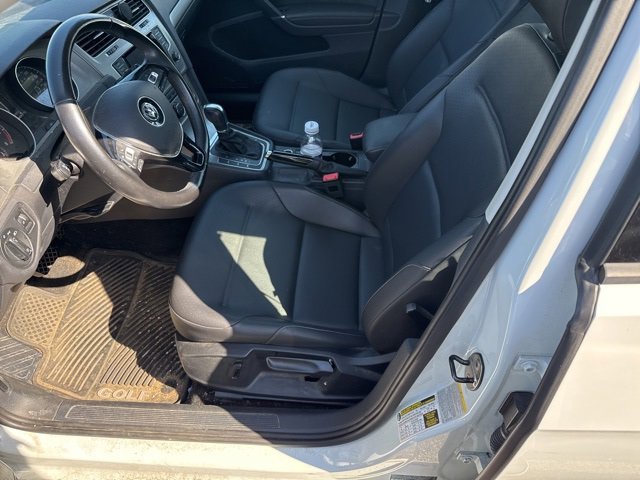 2015 Volkswagen Golf SportWagen TSI photo 3