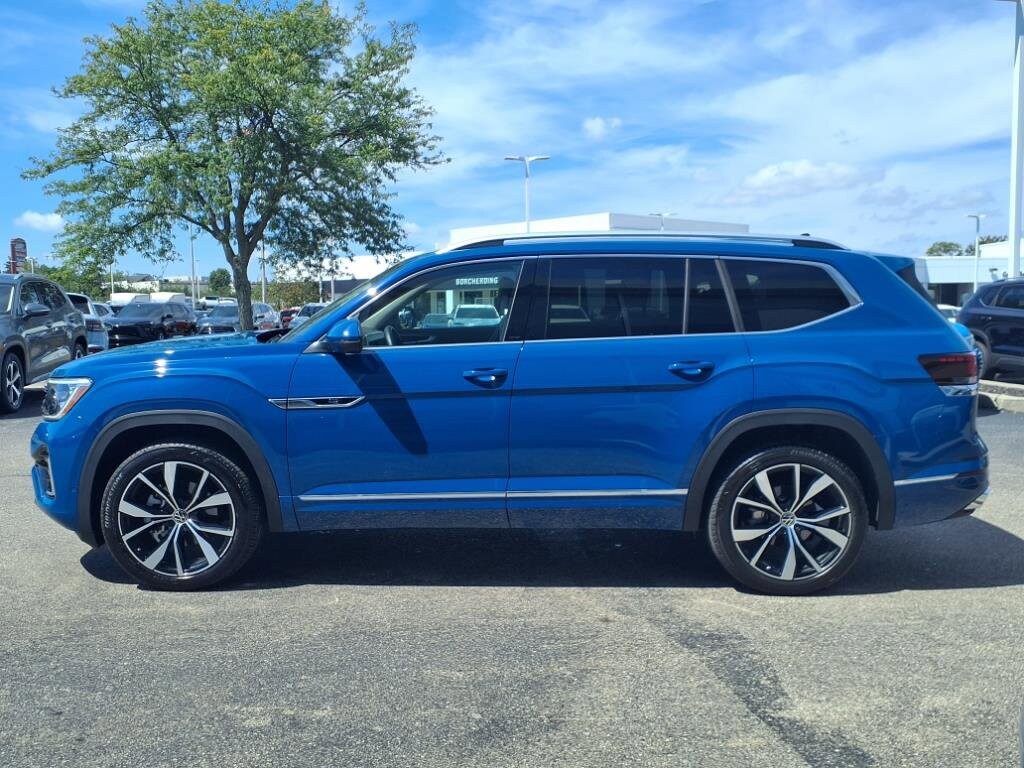 2025 Volkswagen Atlas SEL Premium R-Line photo 2
