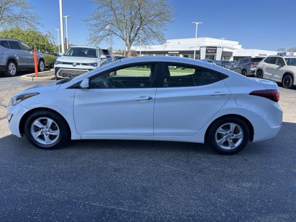 Used 2015 Hyundai Elantra SE Sedan