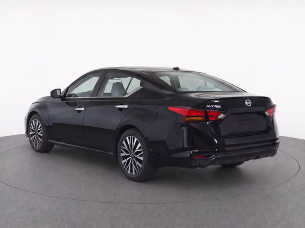 Used 2025 Nissan Altima 2.5 SV Sedan
