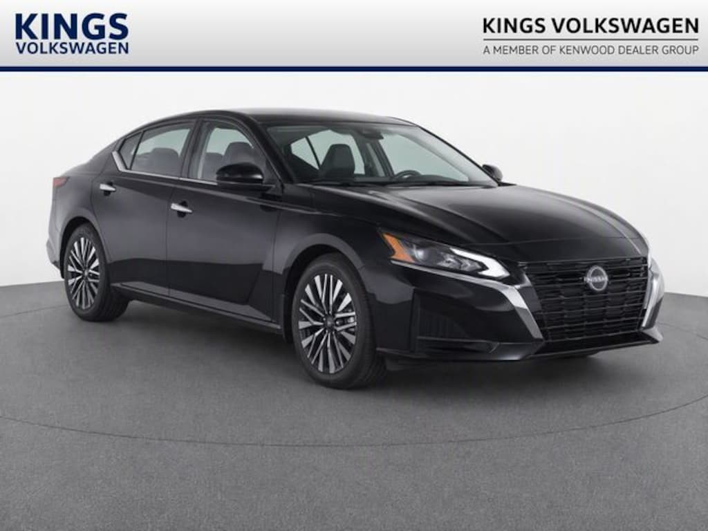 Used 2025 Nissan Altima 2.5 SV Sedan