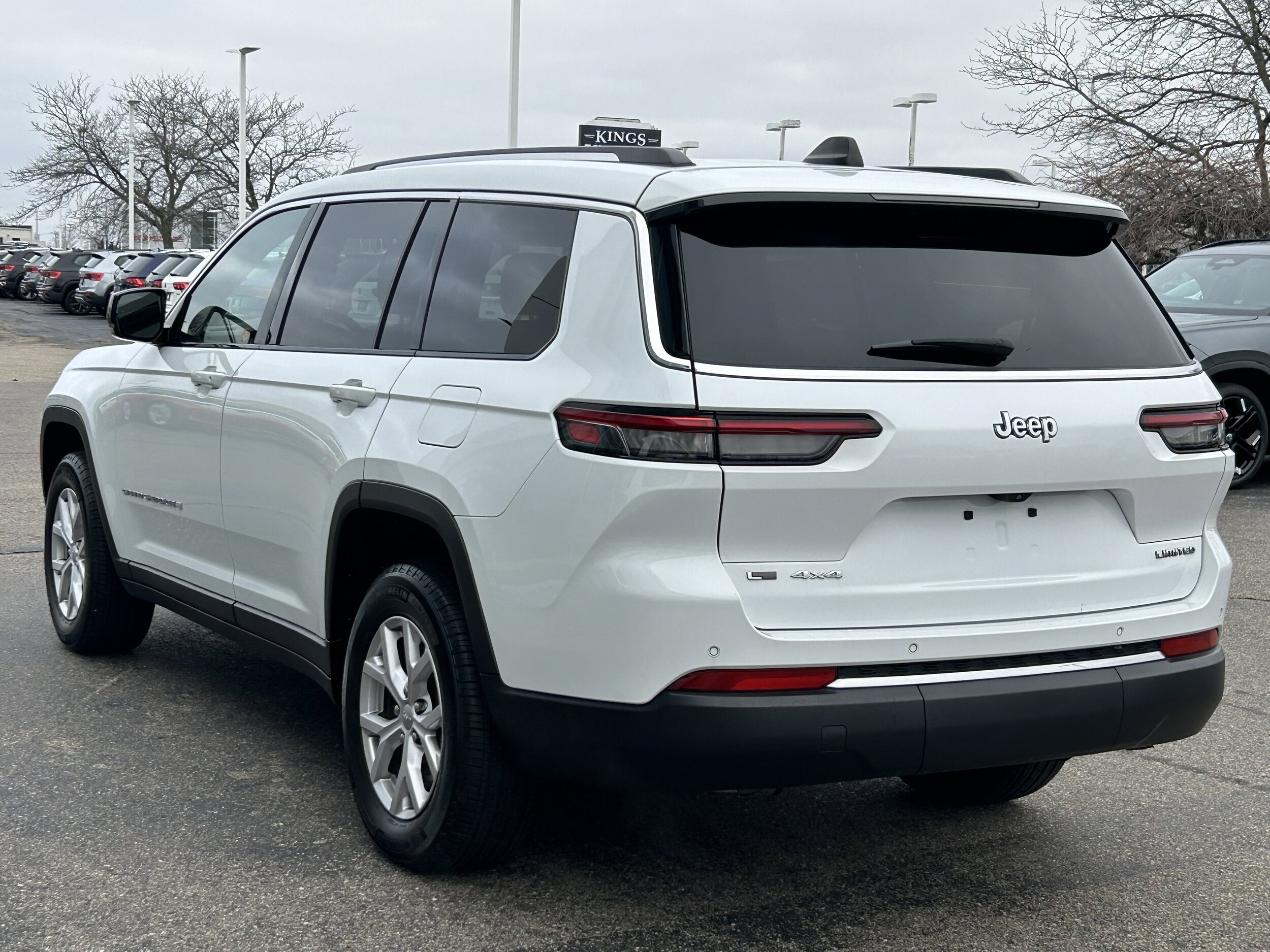 2022 Jeep Cherokee Limited photo 4
