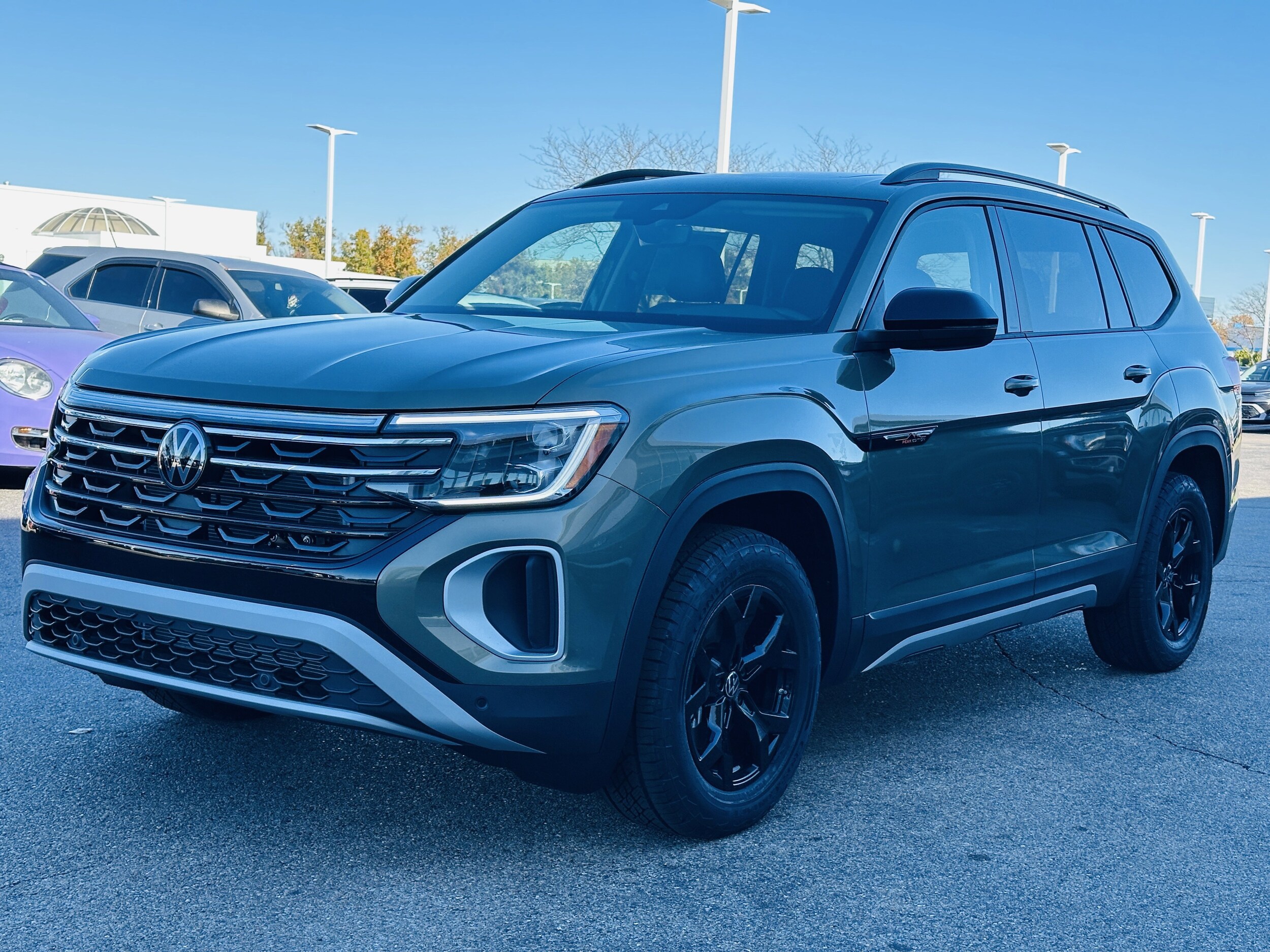 2026 Volkswagen Atlas Peak Edition SE photo 2