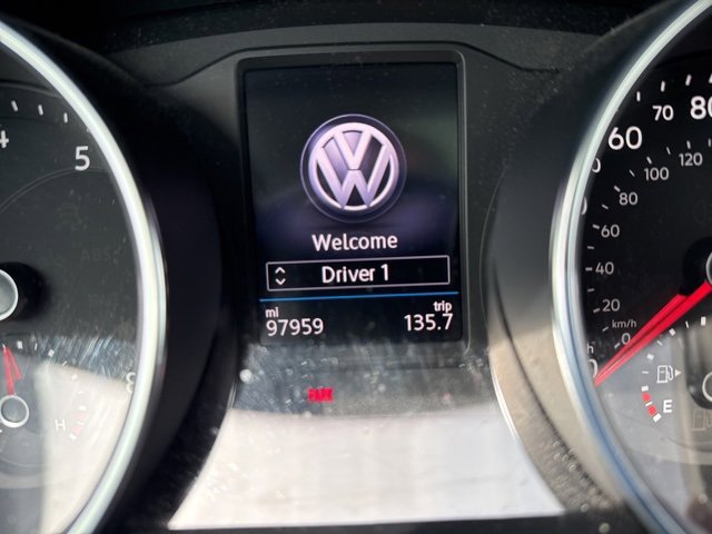 2018 Volkswagen Tiguan SEL photo 3