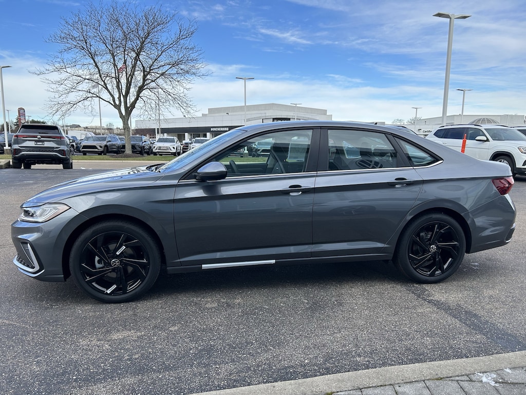 New 2026 Volkswagen Jetta SE Sedan