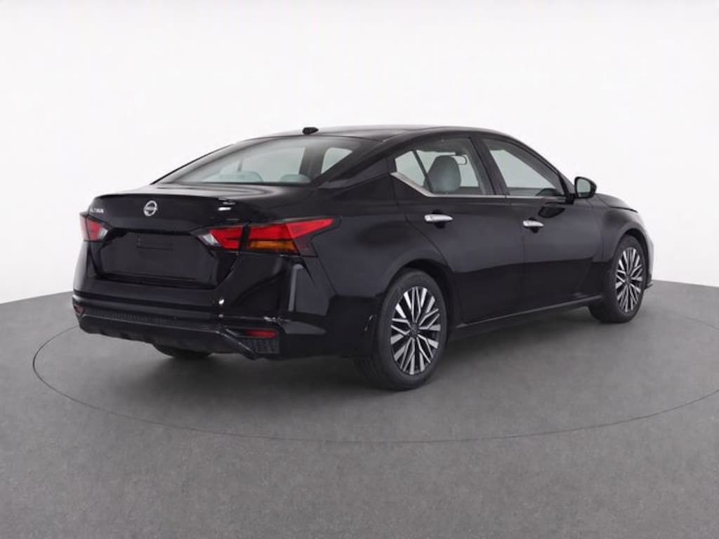 Used 2025 Nissan Altima 2.5 SV Sedan