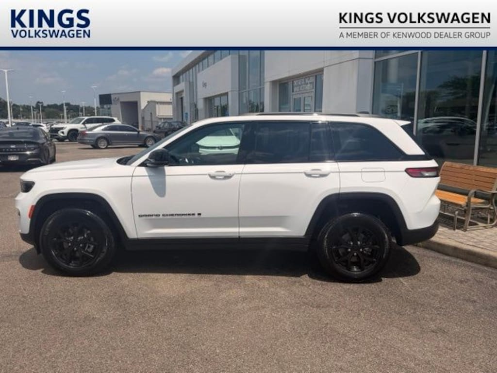 Used 2024 Jeep Grand Cherokee Altitude X SUV