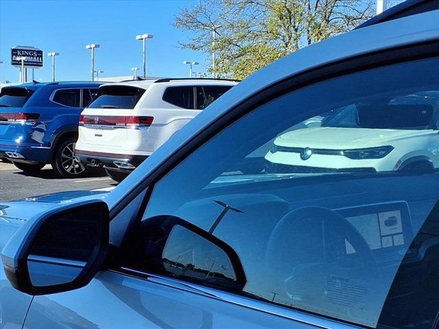 2026 Volkswagen Atlas SE w/Tech - Photo 23