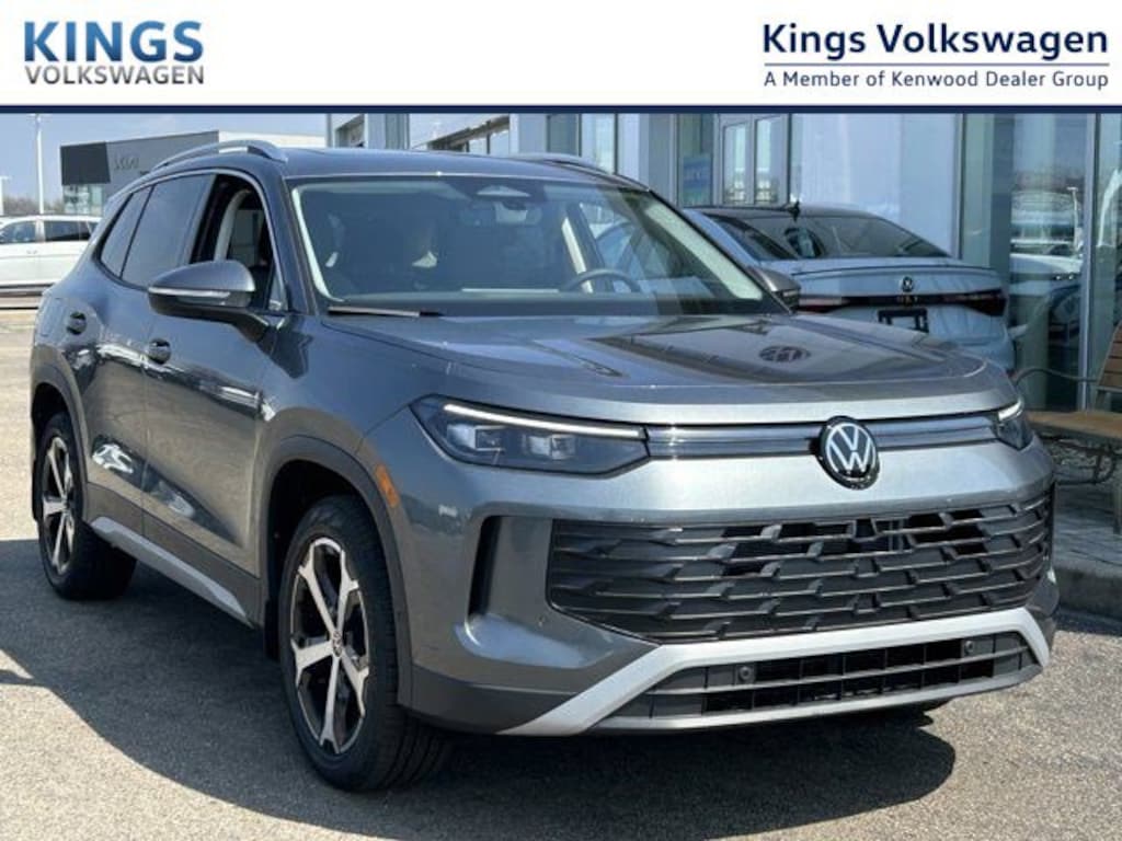 New 2026 Volkswagen Tiguan SE SUV