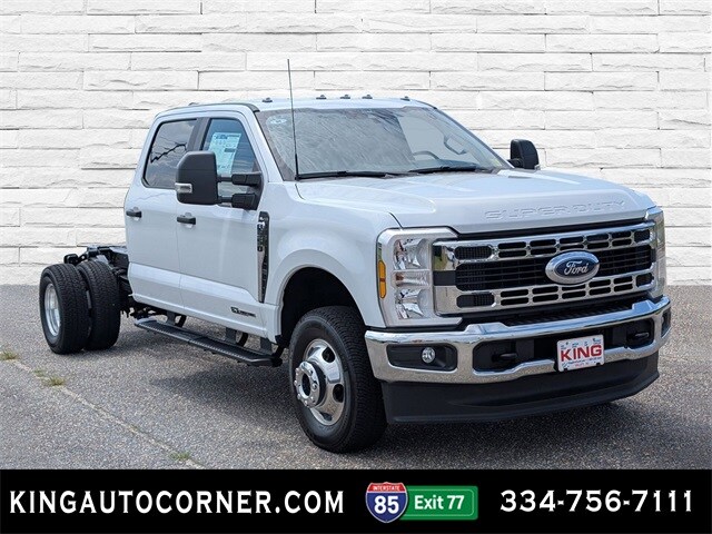2026 Ford F-350 photo 3