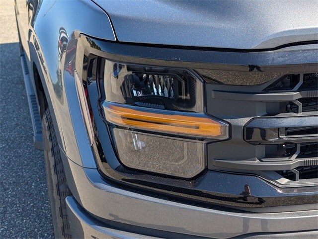 2025 Ford F-150 XLT photo 4